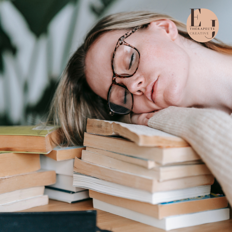 Lire la suite à propos de l’article Troubles du sommeil : comment l’hypnose peut t’aider à retrouver un sommeil réparateur